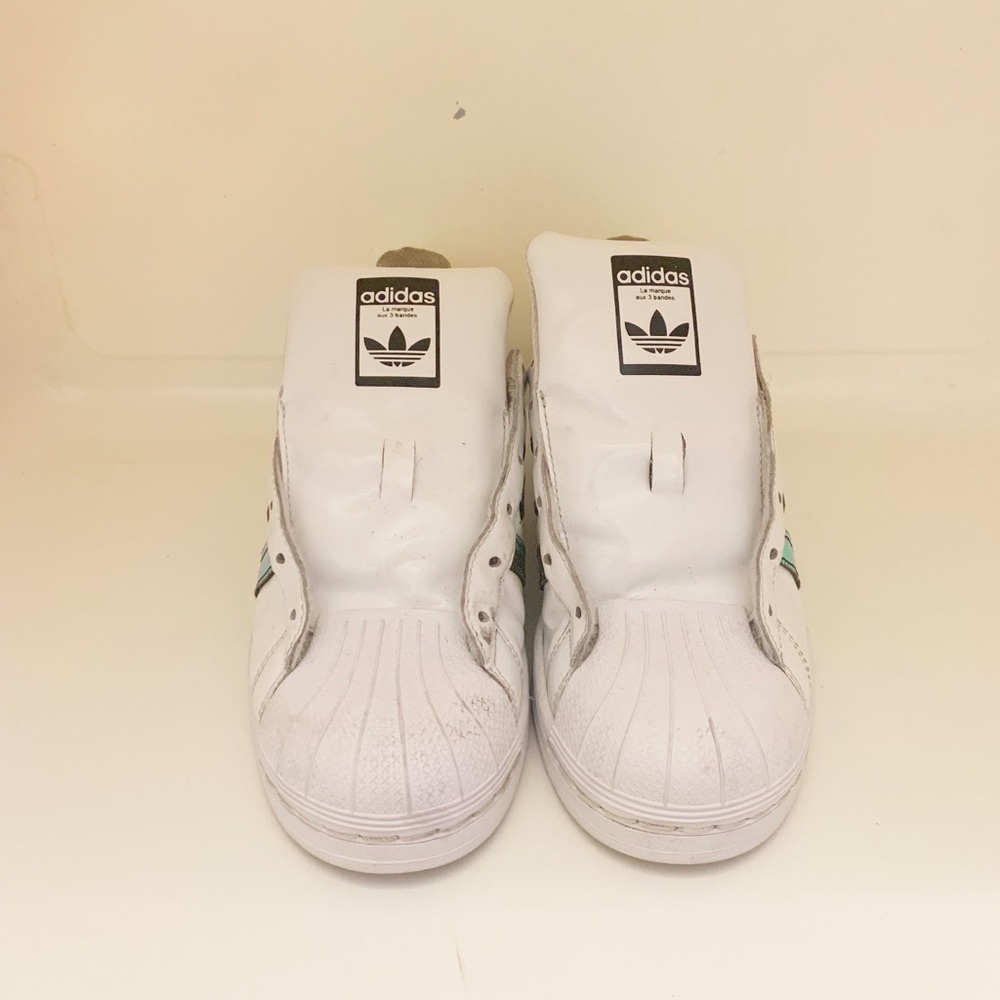 ADIDAS Men’s Limited Edition   SUPERSTAR  Size 6